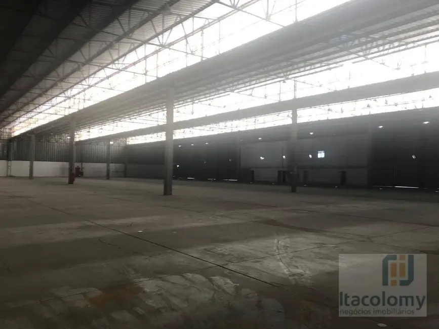 Armazém / Galpão para alugar, 7663m2 em Tamboré, Barueri - SP - imagem 4 Foto 4 de Armazém / Galpão para alugar, 7663m2 em Tamboré, Barueri - SP