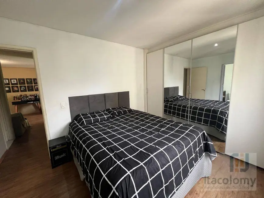 Foto 3 de Apartamento com 2 quartos à venda, 61m2 em Jardim Tupanci, Barueri - SP