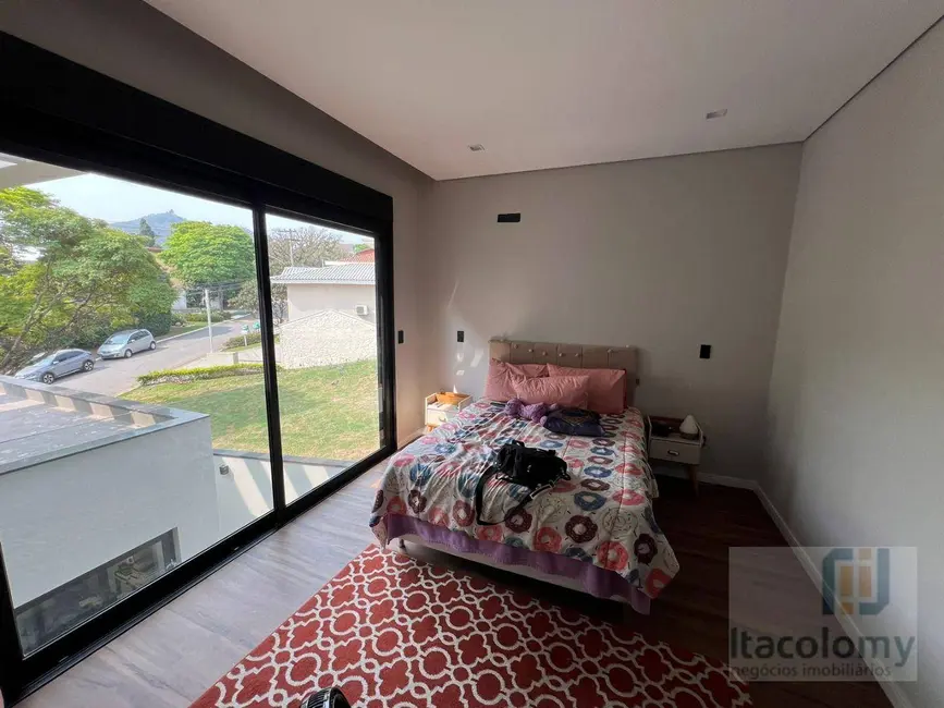 Casa de Condomínio com 4 quartos à venda, 540m2 em Santana De Parnaiba - SP - imagem 9 Foto 9 de Casa de Condomínio com 4 quartos à venda, 540m2 em Santana De Parnaiba - SP