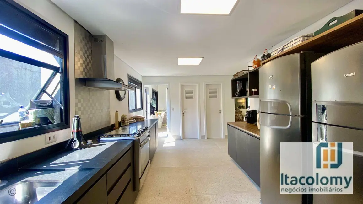 Foto 6 de Casa com 5 quartos à venda, 850m2 em Sao Sebastiao - SP