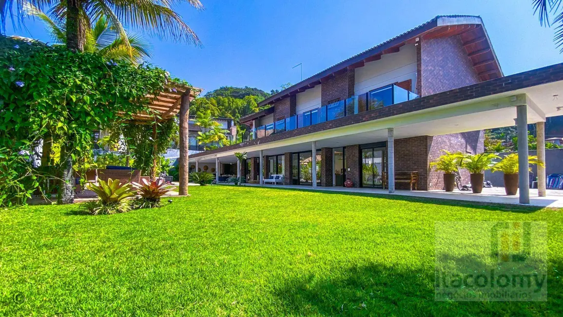 Foto 1 de Casa com 5 quartos à venda, 850m2 em Sao Sebastiao - SP