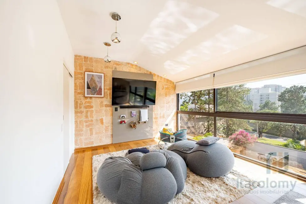 Foto 3 de Casa de Condomínio com 3 quartos à venda, 600m2 em Santana De Parnaiba - SP