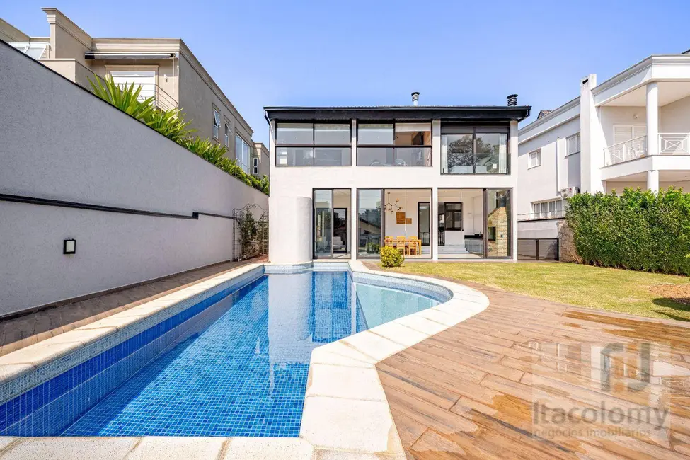 Foto 2 de Casa de Condomínio com 3 quartos à venda, 600m2 em Santana De Parnaiba - SP