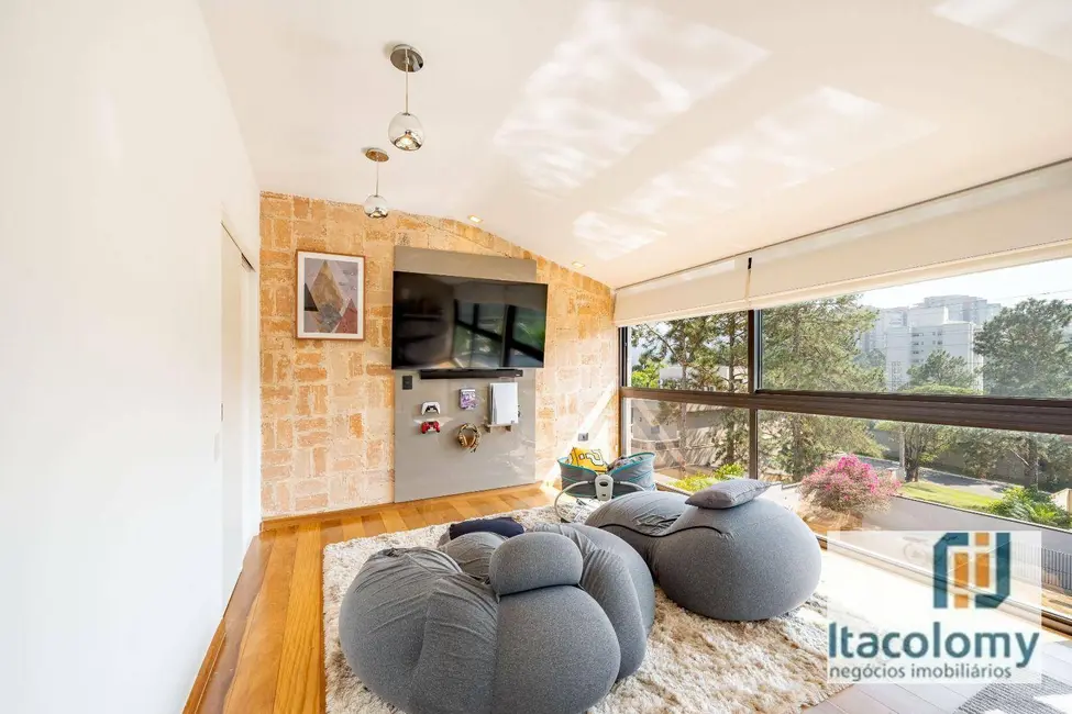 Foto 3 de Casa de Condomínio com 3 quartos à venda, 600m2 em Santana De Parnaiba - SP