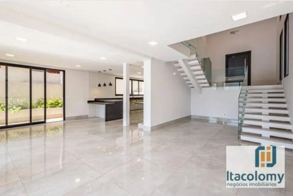 Foto 3 de Casa de Condomínio com 3 quartos à venda, 370m2 em Santana De Parnaiba - SP