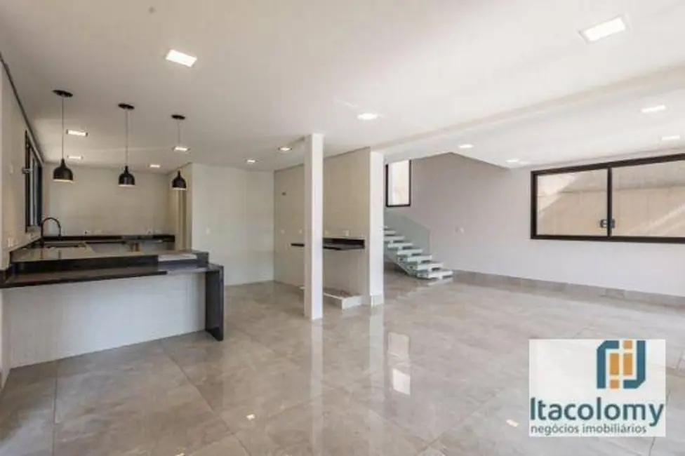 Foto 4 de Casa de Condomínio com 3 quartos à venda, 370m2 em Santana De Parnaiba - SP