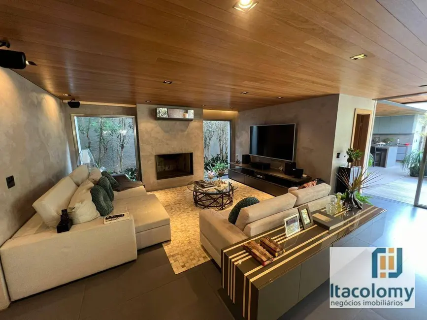 Foto 3 de Casa de Condomínio com 4 quartos à venda, 560m2 em Barueri - SP