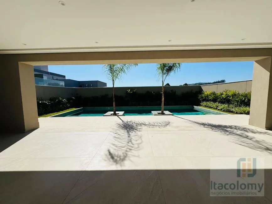 Casa de Condomínio com 5 quartos à venda, 490m2 em Colinas da Anhangüera, Santana De Parnaiba - SP - imagem 2 Foto 2 de Casa de Condomínio com 5 quartos à venda, 490m2 em Colinas da Anhangüera, Santana De Parnaiba - SP