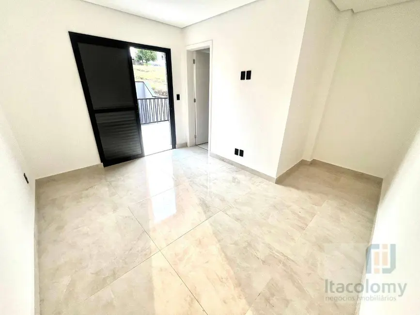 Foto 3 de Casa de Condomínio com 3 quartos à venda, 150m2 em Santana De Parnaiba - SP