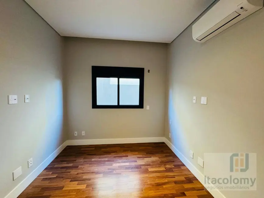 Foto 9 de Casa de Condomínio com 3 quartos à venda, 490m2 em Santana De Parnaiba - SP
