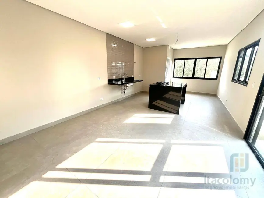 Foto 3 de Casa de Condomínio com 3 quartos à venda, 150m2 em Santana De Parnaiba - SP