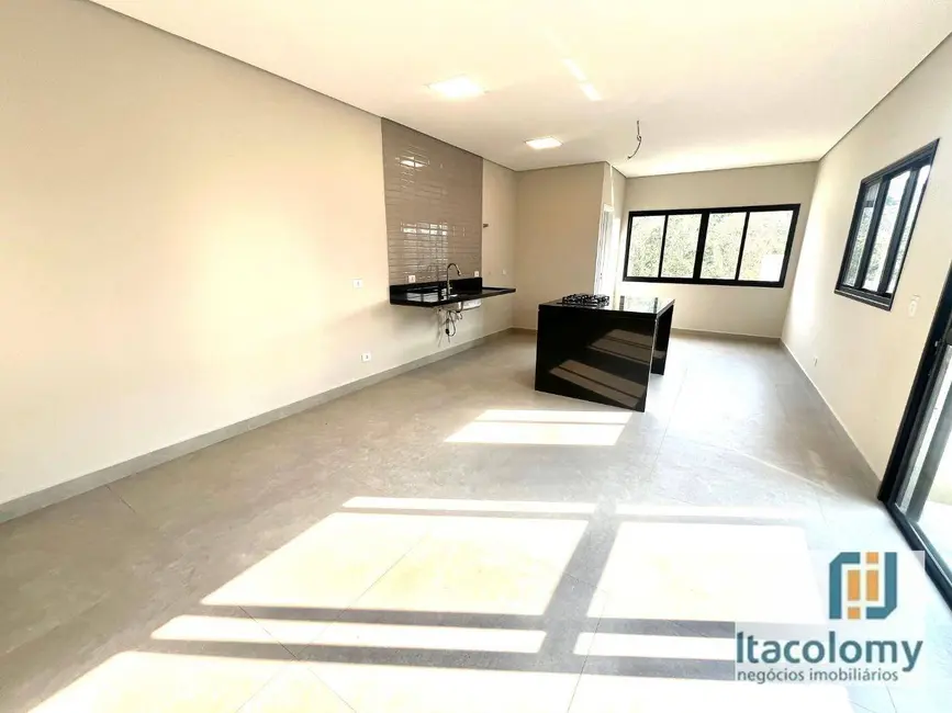 Foto 3 de Casa de Condomínio com 3 quartos à venda, 150m2 em Santana De Parnaiba - SP