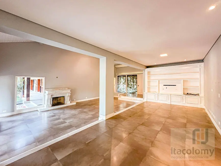 Foto 3 de Casa de Condomínio com 5 quartos à venda, 1574m2 em Barueri - SP