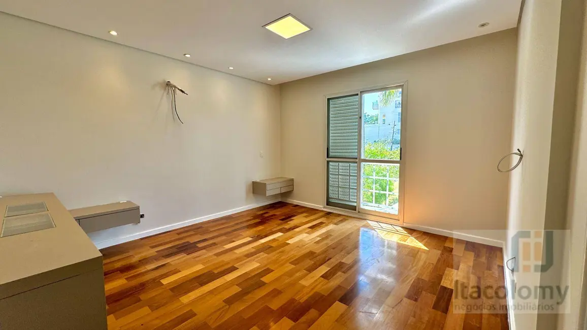 Foto 6 de Casa de Condomínio com 4 quartos à venda, 330m2 em Tamboré, Santana De Parnaiba - SP