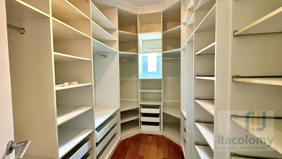 Foto 7 de Casa de Condomínio com 4 quartos à venda, 330m2 em Tamboré, Santana De Parnaiba - SP