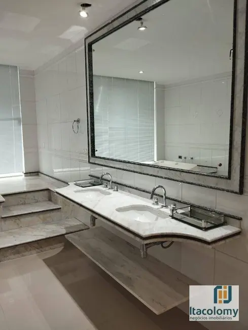 Casa de Condomínio com 5 quartos à venda, 1380m2 em Guaruja - SP - imagem 8 Foto 8 de Casa de Condomínio com 5 quartos à venda, 1380m2 em Guaruja - SP