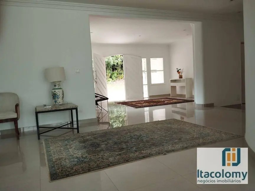 Casa de Condomínio com 5 quartos à venda, 1380m2 em Guaruja - SP - imagem 2 Foto 2 de Casa de Condomínio com 5 quartos à venda, 1380m2 em Guaruja - SP