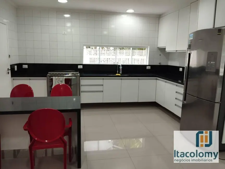 Casa de Condomínio com 5 quartos à venda, 1380m2 em Guaruja - SP - imagem 4 Foto 4 de Casa de Condomínio com 5 quartos à venda, 1380m2 em Guaruja - SP