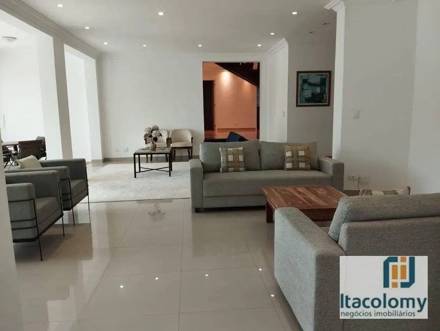 Casa de Condomínio com 5 quartos à venda, 1380m2 em Guaruja - SP - imagem 3 Foto 3 de Casa de Condomínio com 5 quartos à venda, 1380m2 em Guaruja - SP