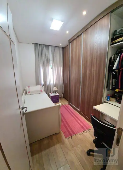 Foto 8 de Apartamento com 3 quartos à venda, 87m2 em Jardim Tupanci, Barueri - SP