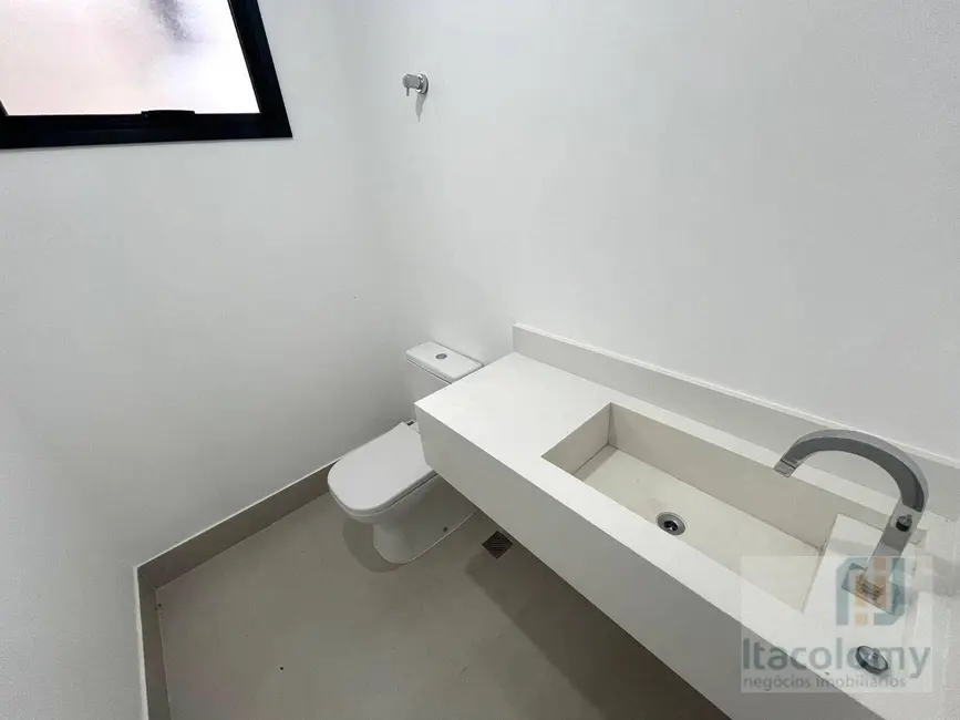 Foto 5 de Casa de Condomínio com 4 quartos à venda, 360m2 em Santana De Parnaiba - SP