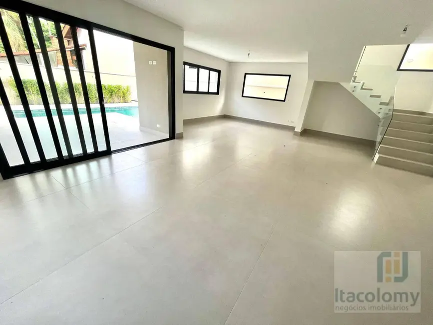 Foto 3 de Casa de Condomínio com 4 quartos à venda, 360m2 em Santana De Parnaiba - SP