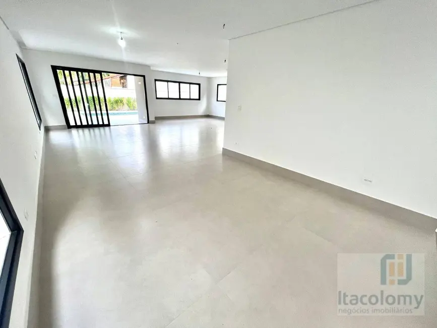 Foto 4 de Casa de Condomínio com 4 quartos à venda, 360m2 em Santana De Parnaiba - SP
