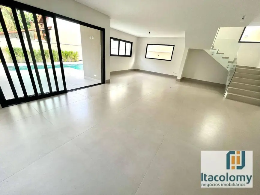 Foto 3 de Casa de Condomínio com 4 quartos à venda, 360m2 em Santana De Parnaiba - SP