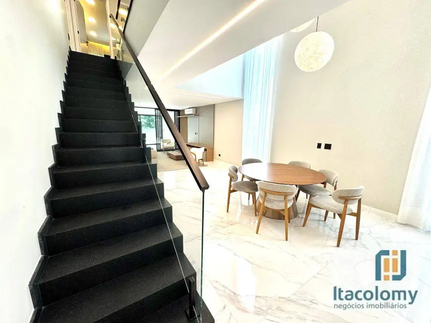 Foto 6 de Casa de Condomínio com 6 quartos à venda, 420m2 em Santana De Parnaiba - SP