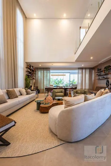 Casa de Condomínio com 4 quartos à venda, 420m2 em Tamboré, Santana De Parnaiba - SP - imagem 4 Foto 4 de Casa de Condomínio com 4 quartos à venda, 420m2 em Tamboré, Santana De Parnaiba - SP