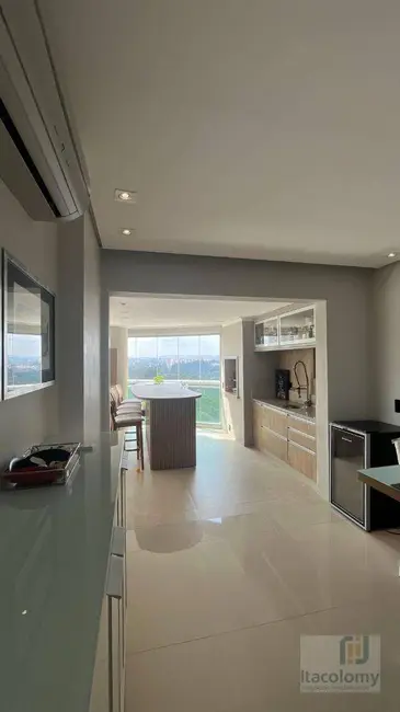 Foto 2 de Apartamento com 4 quartos à venda, 261m2 em Barueri - SP