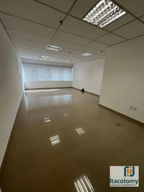 Foto 1 de Sala Comercial para alugar, 42m2 em Alphaville Industrial, Barueri - SP