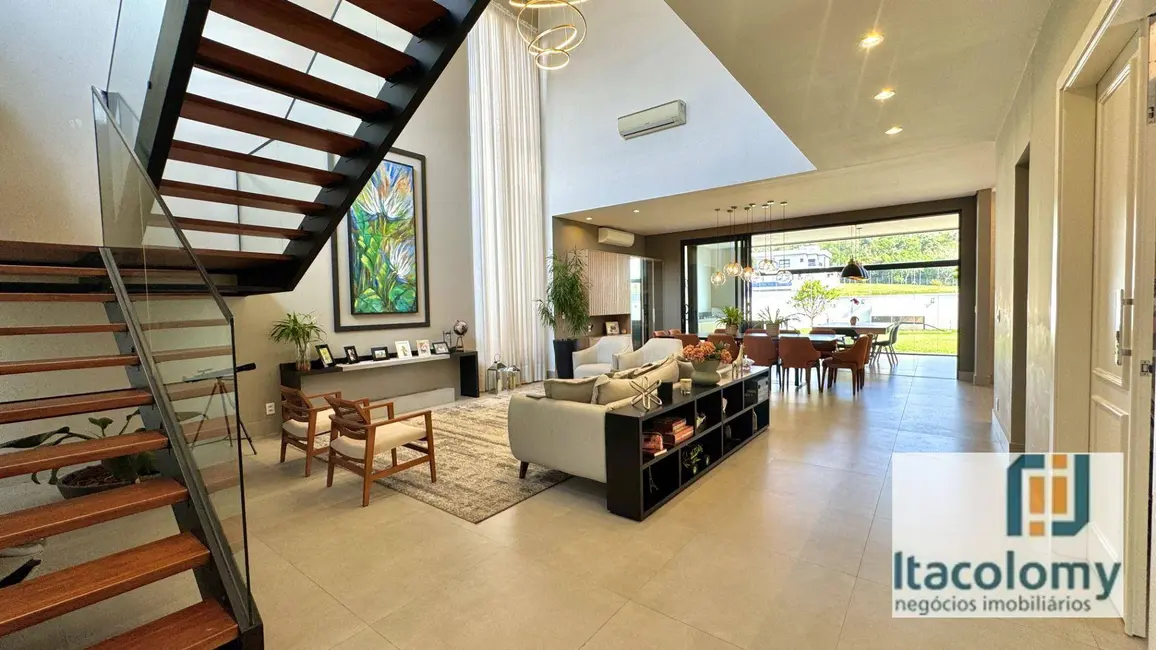 Foto 3 de Casa de Condomínio com 4 quartos à venda, 516m2 em Santana De Parnaiba - SP