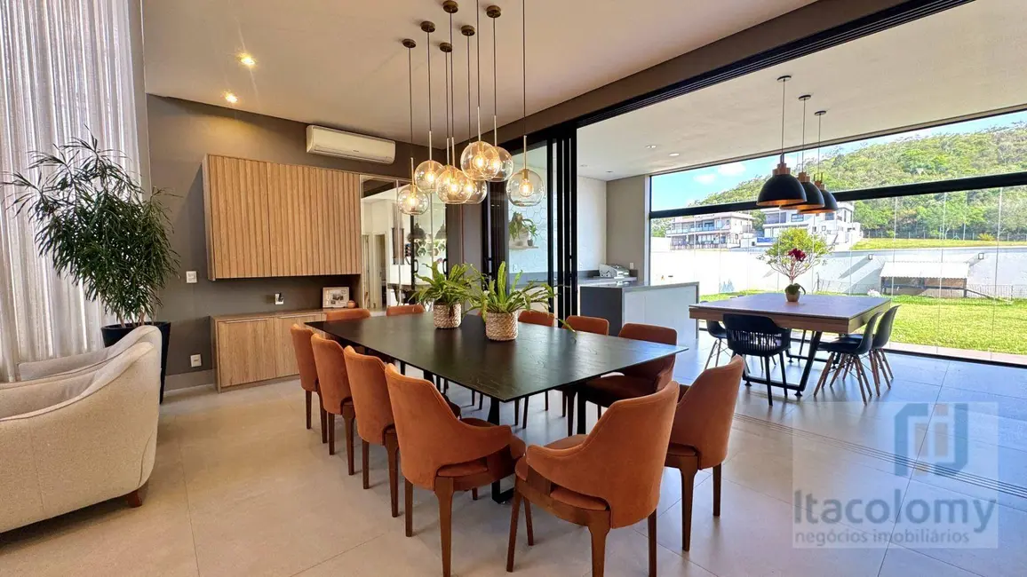 Foto 4 de Casa de Condomínio com 4 quartos à venda, 516m2 em Santana De Parnaiba - SP