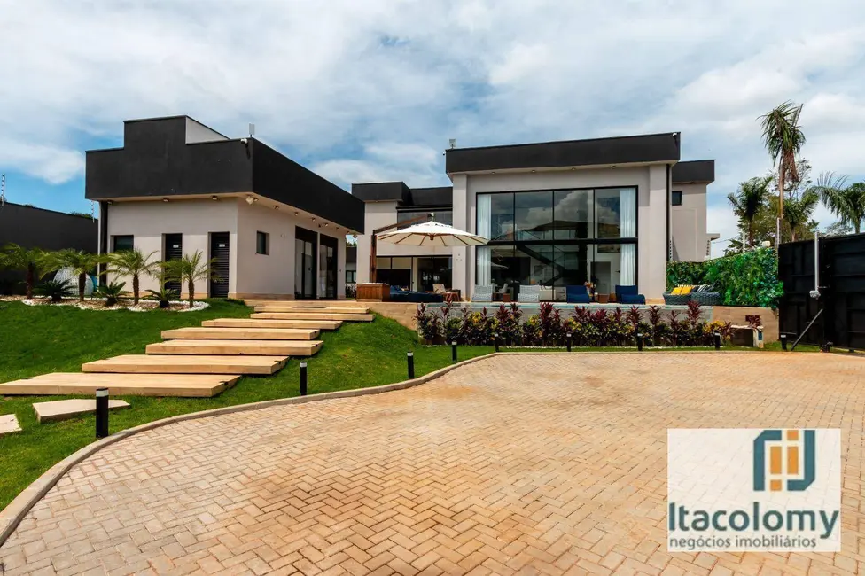 Foto 1 de Casa de Condomínio com 8 quartos à venda, 1500m2 em Pardinho - SP