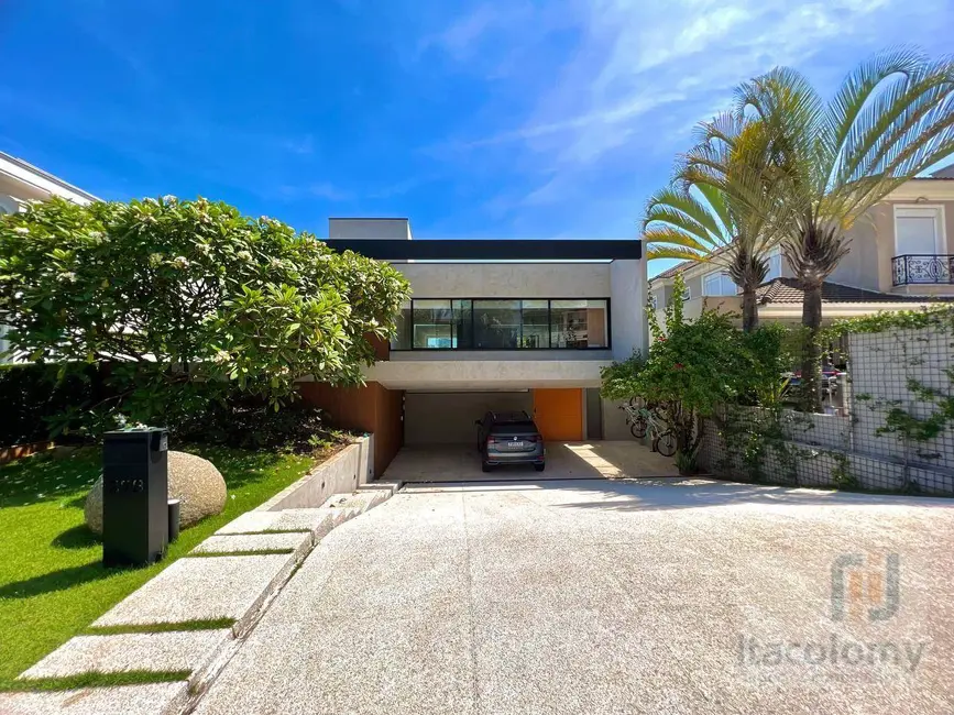 Foto 1 de Casa de Condomínio com 3 quartos à venda, 571m2 em Barueri - SP