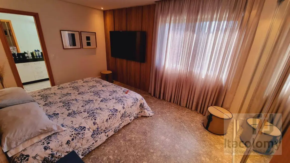 Foto 8 de Apartamento com 3 quartos à venda, 175m2 em Santana De Parnaiba - SP