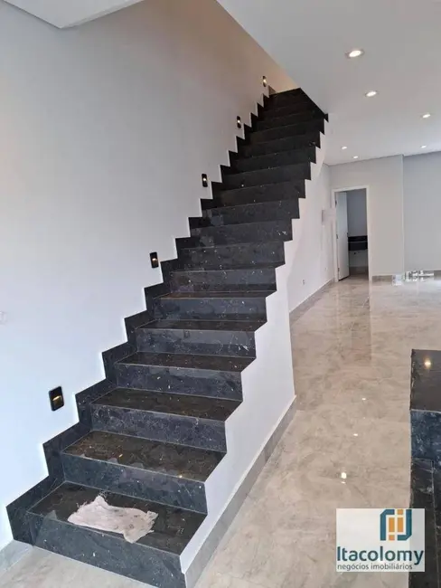 Casa com 3 quartos à venda, 175m2 em Portais (Polvilho), Cajamar - SP - imagem 5 Foto 5 de Casa com 3 quartos à venda, 175m2 em Portais (Polvilho), Cajamar - SP