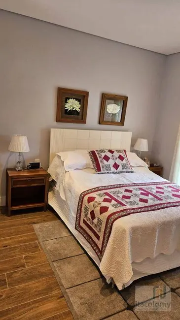 Foto 9 de Apartamento com 3 quartos à venda, 200m2 em Santana De Parnaiba - SP