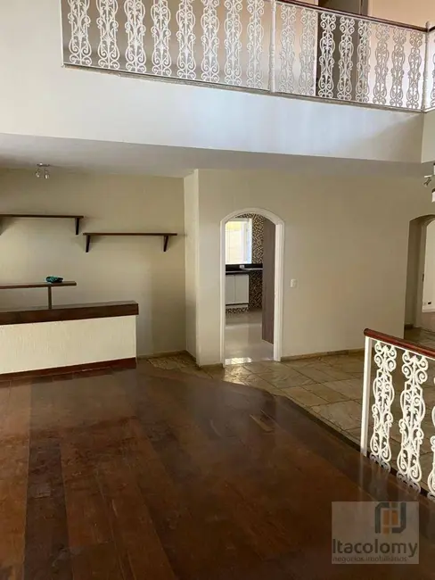 Casa de Condomínio com 3 quartos à venda, 560m2 em Barueri - SP - imagem 3 Foto 3 de Casa de Condomínio com 3 quartos à venda, 560m2 em Barueri - SP