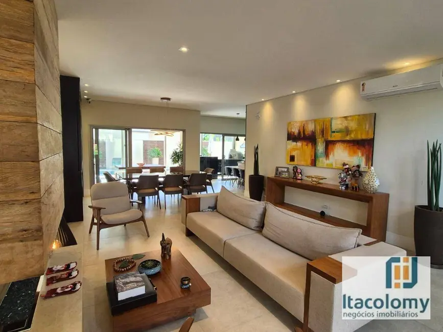 Casa de Condomínio com 5 quartos à venda, 442m2 em Santana De Parnaiba - SP - imagem 4 Foto 4 de Casa de Condomínio com 5 quartos à venda, 442m2 em Santana De Parnaiba - SP