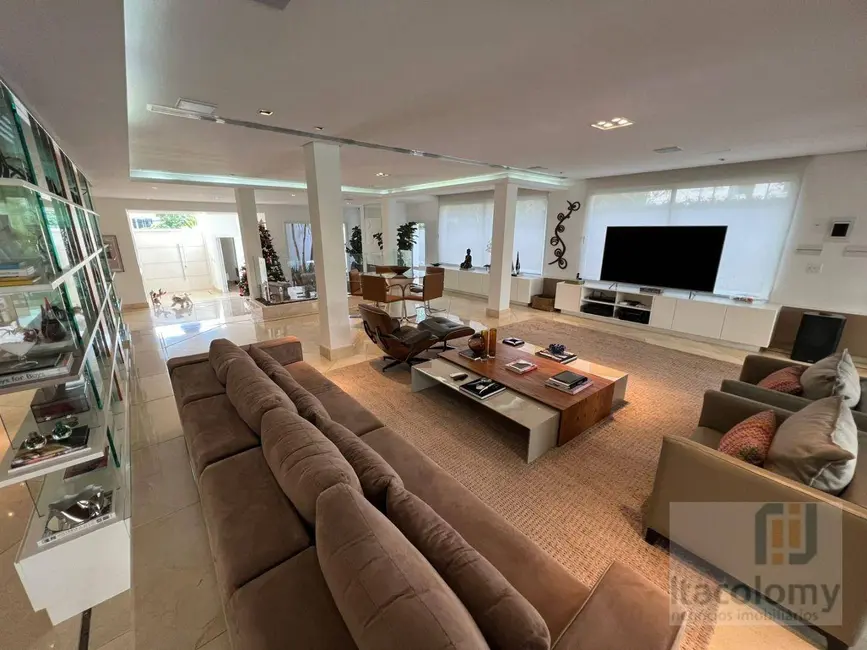 Foto 3 de Casa de Condomínio com 5 quartos à venda, 900m2 em Tamboré, Santana De Parnaiba - SP