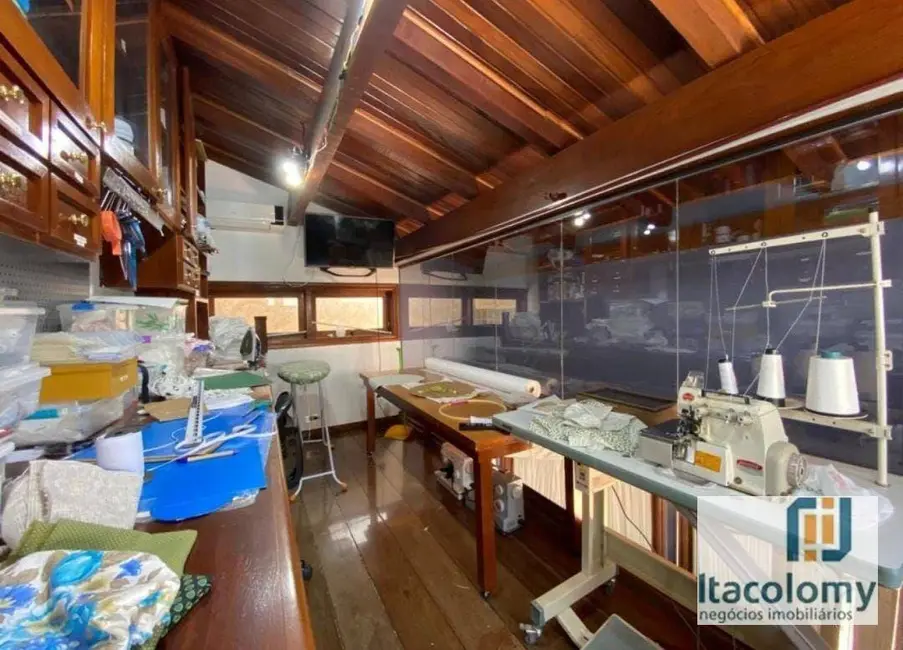 Foto 3 de Casa de Condomínio com 4 quartos à venda, 640m2 em Barueri - SP