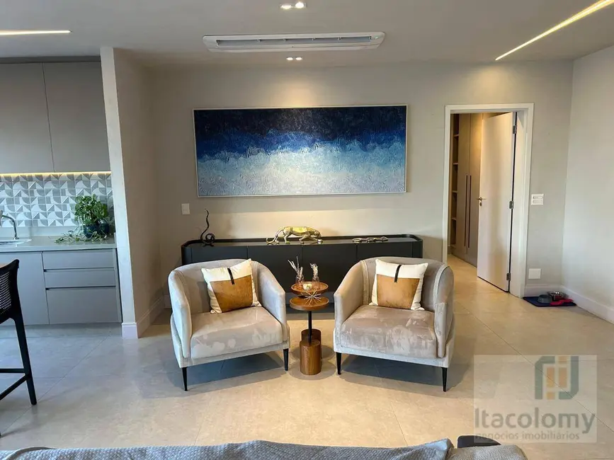 Apartamento com 4 quartos à venda e para alugar, 228m2 em Alphaville Empresarial, Barueri - SP - imagem 5 Foto 5 de Apartamento com 4 quartos à venda e para alugar, 228m2 em Alphaville Empresarial, Barueri - SP