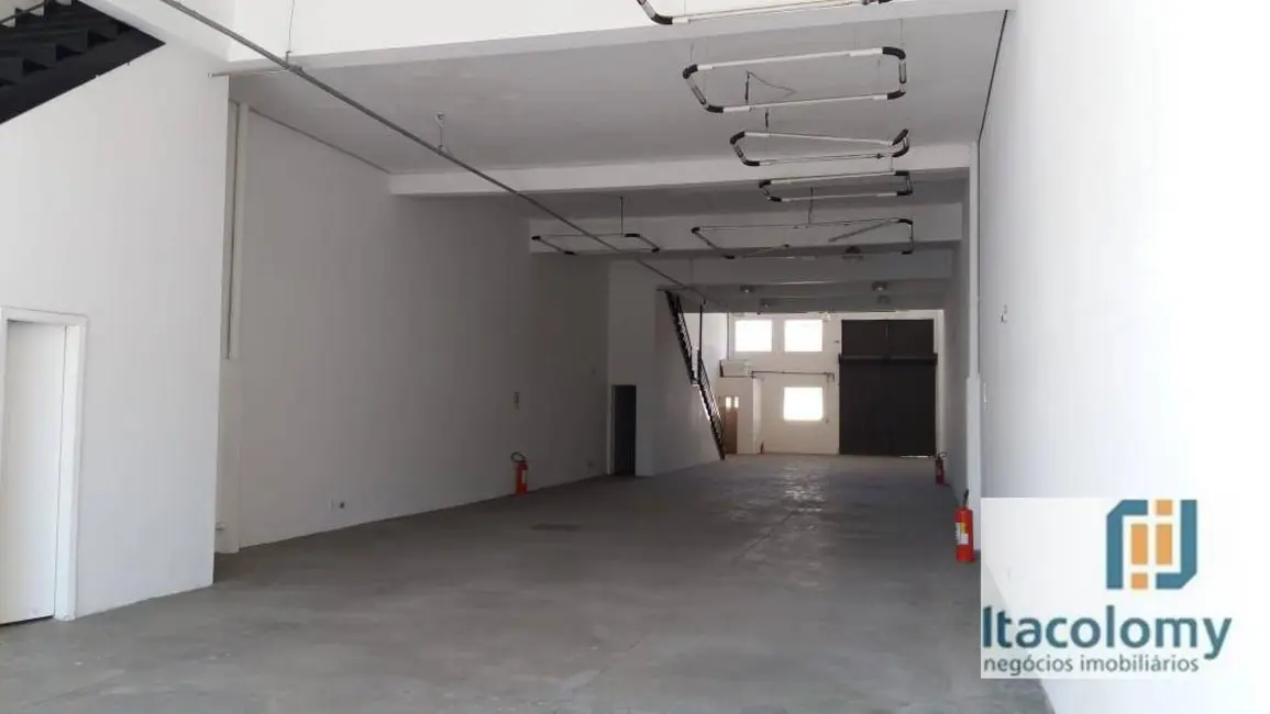 Armazém / Galpão para alugar, 560m2 em Tamboré, Barueri - SP - imagem 3 Foto 3 de Armazém / Galpão para alugar, 560m2 em Tamboré, Barueri - SP