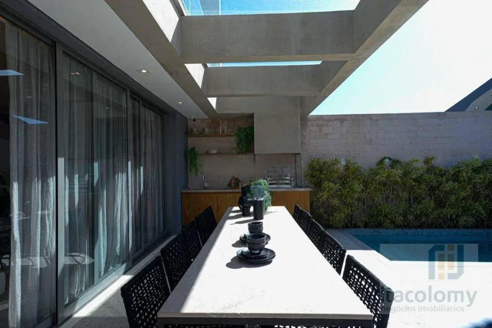 Foto 3 de Casa de Condomínio com 3 quartos à venda, 277m2 em Santana De Parnaiba - SP