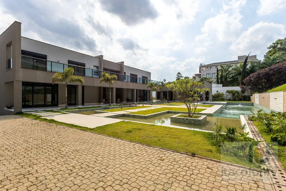 Casa de Condomínio com 4 quartos à venda, 3527m2 em Residencial Tamboré, Barueri - SP - imagem 2 Foto 2 de Casa de Condomínio com 4 quartos à venda, 3527m2 em Residencial Tamboré, Barueri - SP
