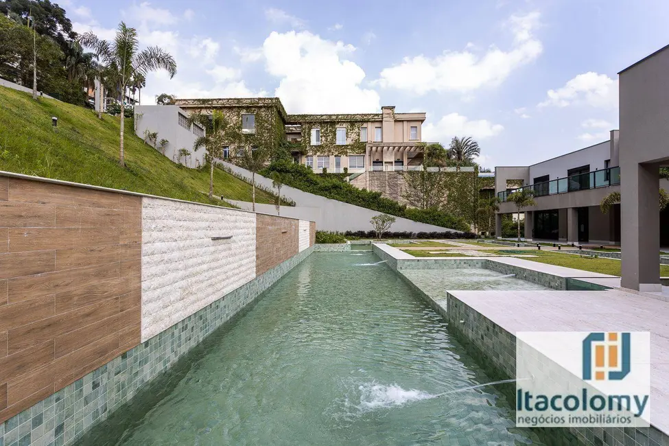 Casa de Condomínio com 4 quartos à venda, 3527m2 em Residencial Tamboré, Barueri - SP - imagem 5 Foto 5 de Casa de Condomínio com 4 quartos à venda, 3527m2 em Residencial Tamboré, Barueri - SP