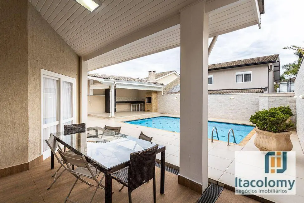 Foto 3 de Casa de Condomínio com 4 quartos à venda, 360m2 em Santana De Parnaiba - SP