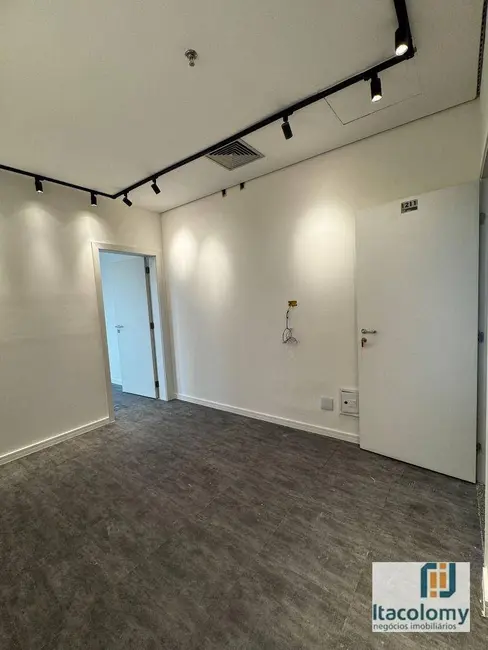 Foto 5 de Sala Comercial para alugar, 52m2 em Alphaville Industrial, Barueri - SP